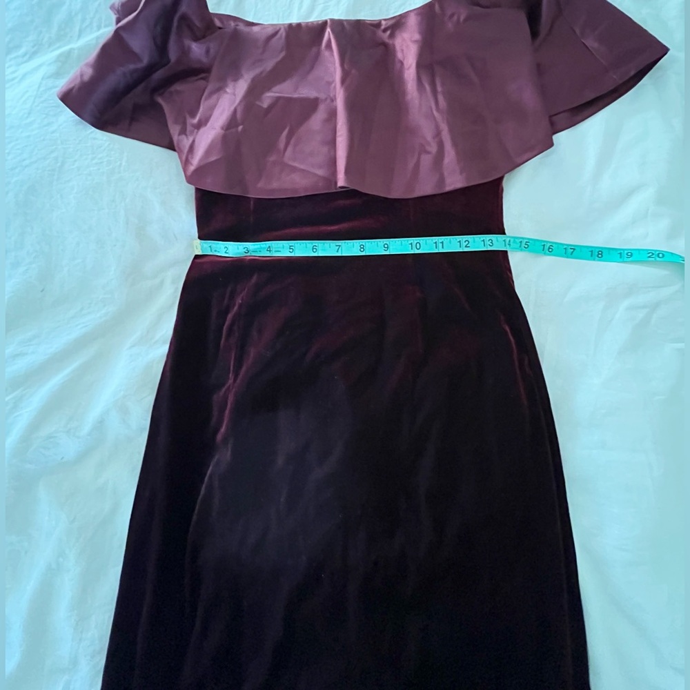 Adrianna Papell Burgundy Velvet Off Shoulder Floor Length Maxi Gown Dress size 8 - Picture 12 of 16
